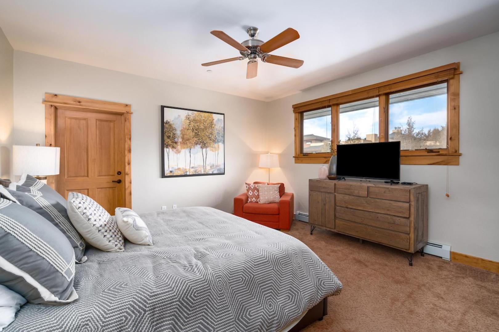 #1012 - Walk To Ski, Newly Remodeled Mountain View Condo With Pool Steamboat Springs Kültér fotó