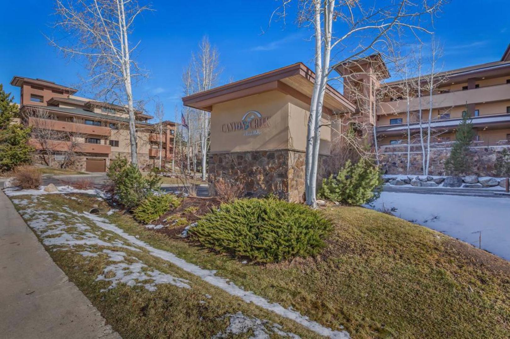 #1012 - Walk To Ski, Newly Remodeled Mountain View Condo With Pool Steamboat Springs Kültér fotó